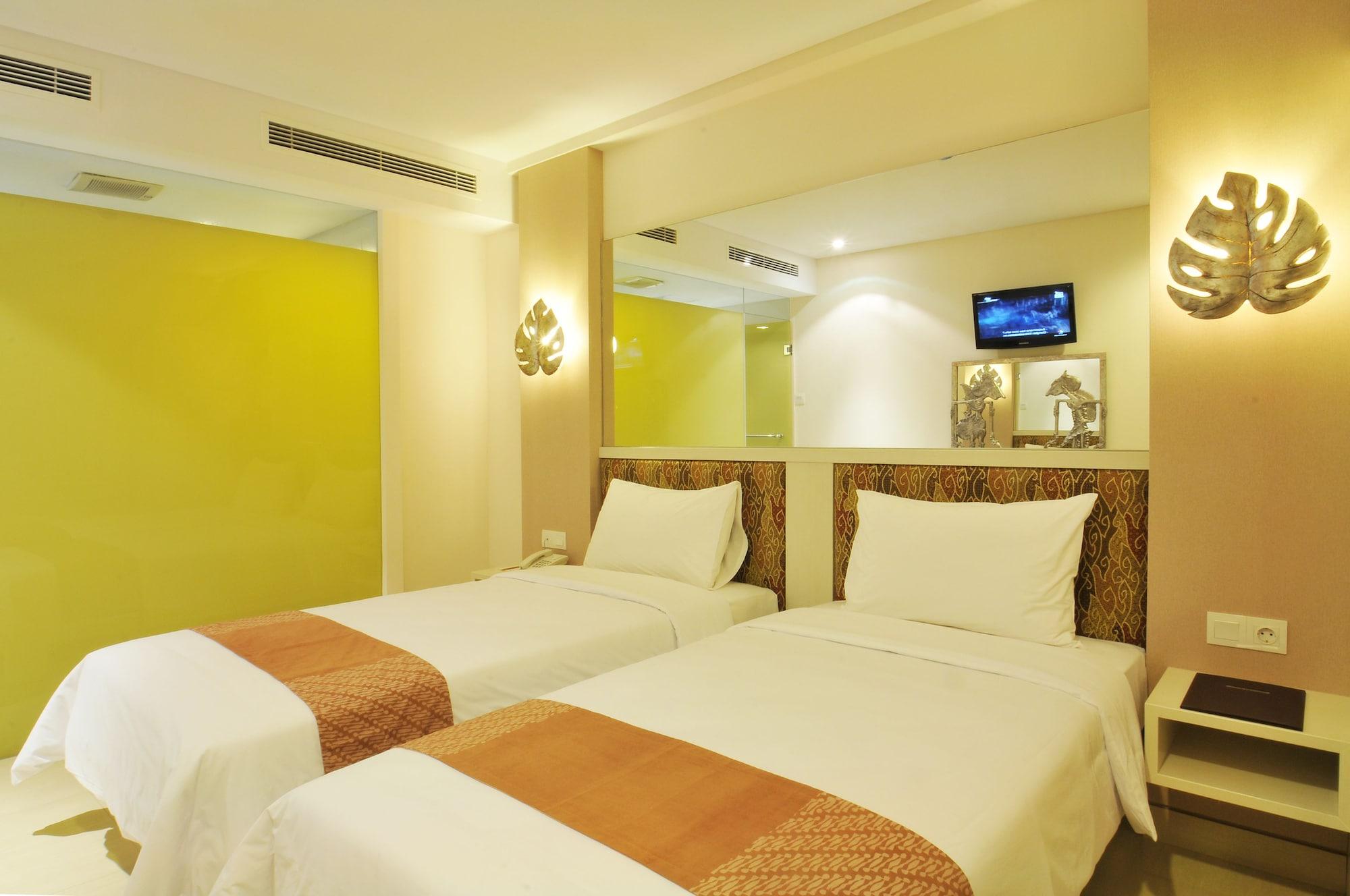 Pyrenees Jogja Hotel 2*