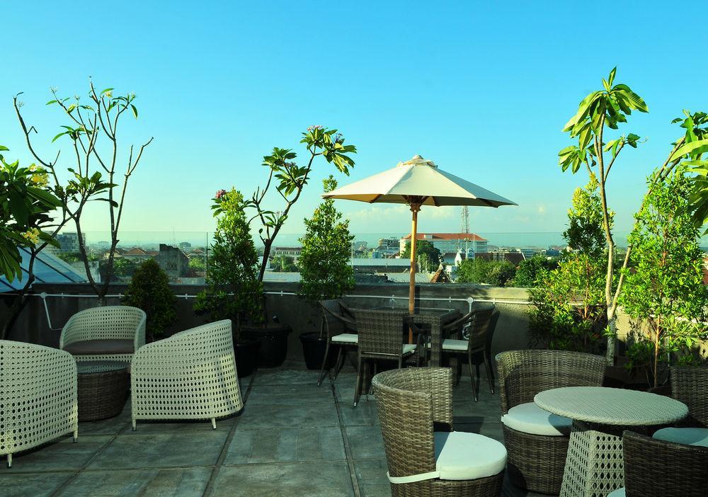 Pyrenees Jogja Hotel 2*