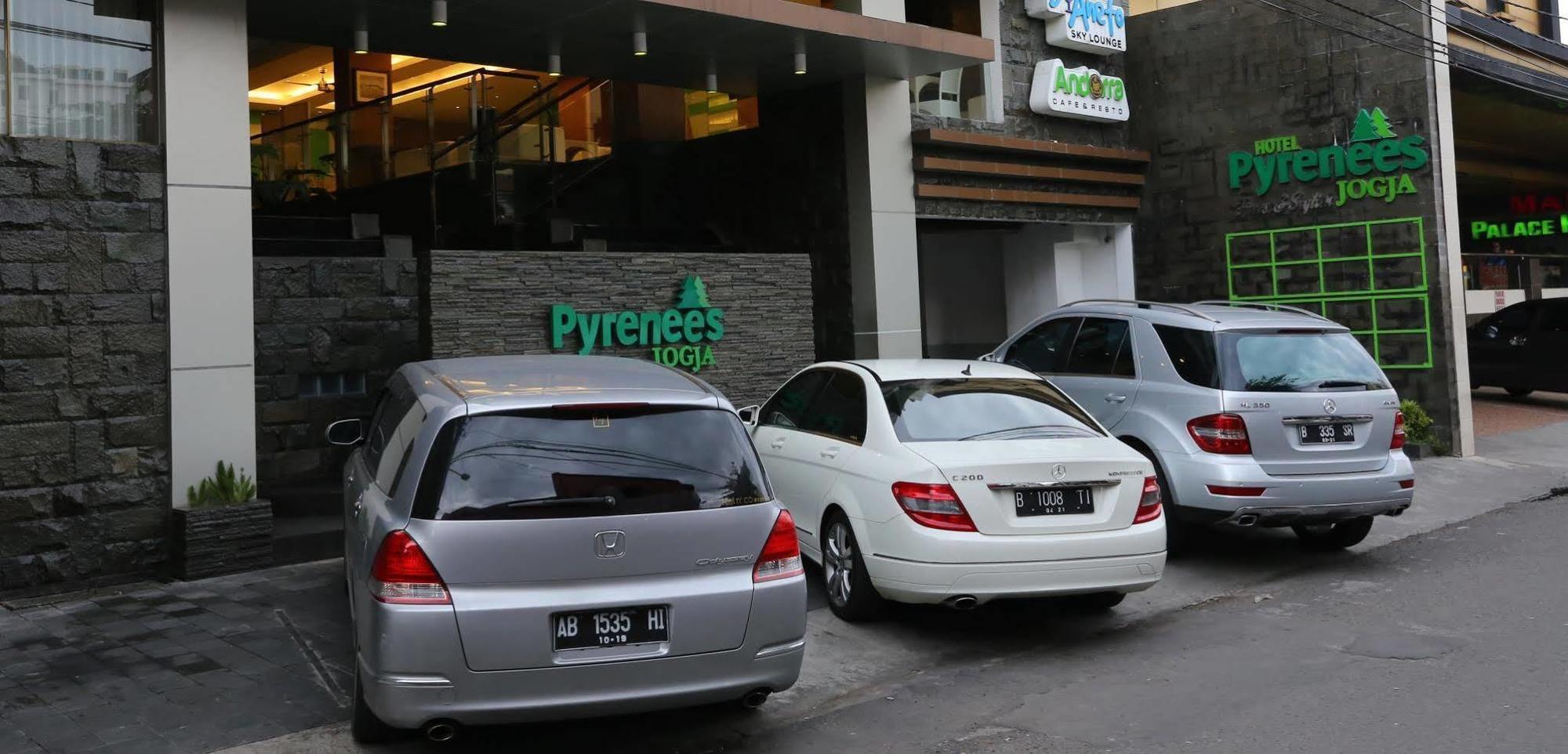 Hotel Pyrenees Jogja